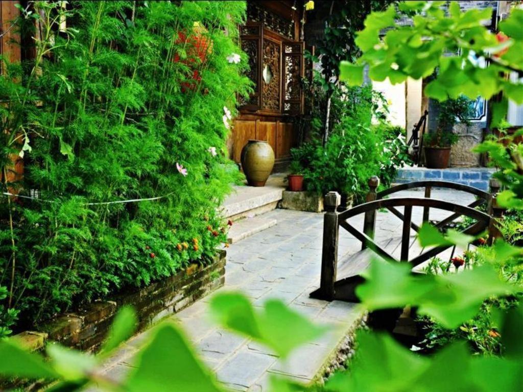 Lijiang Baisha Holiday Resort エクステリア 写真