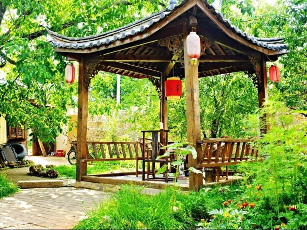 Lijiang Baisha Holiday Resort エクステリア 写真