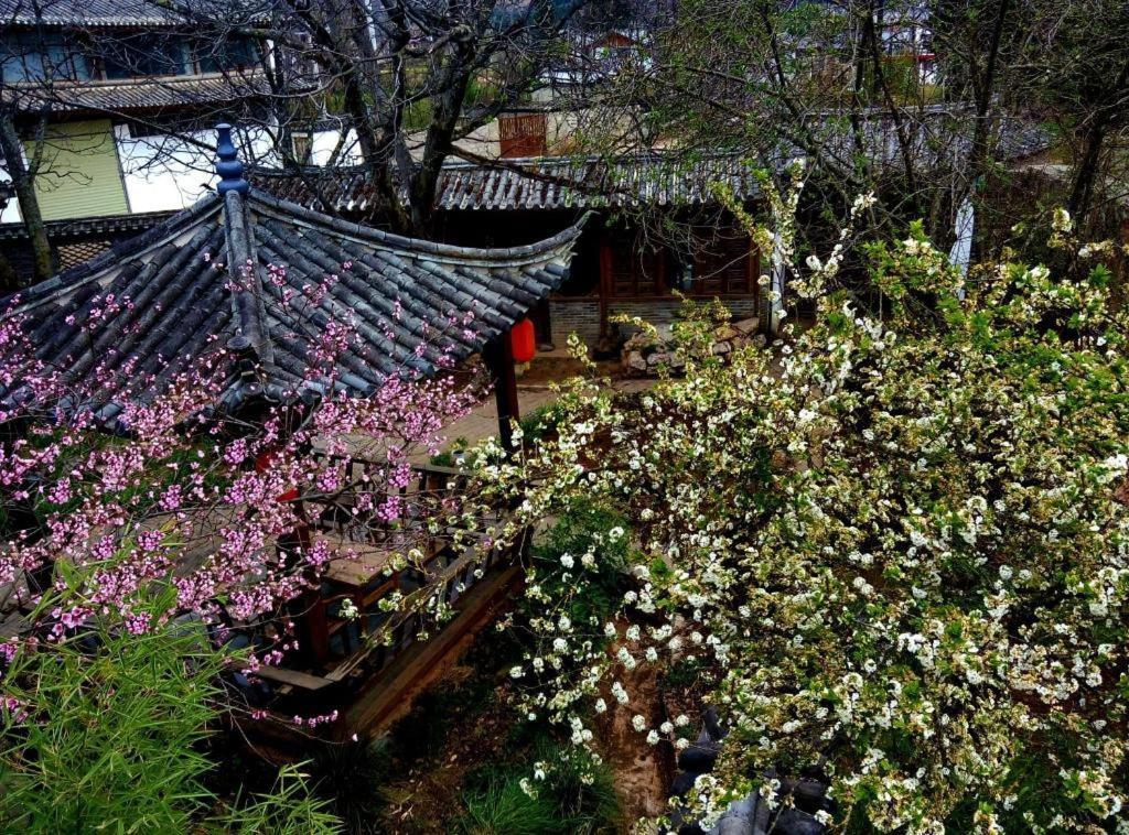 Lijiang Baisha Holiday Resort エクステリア 写真