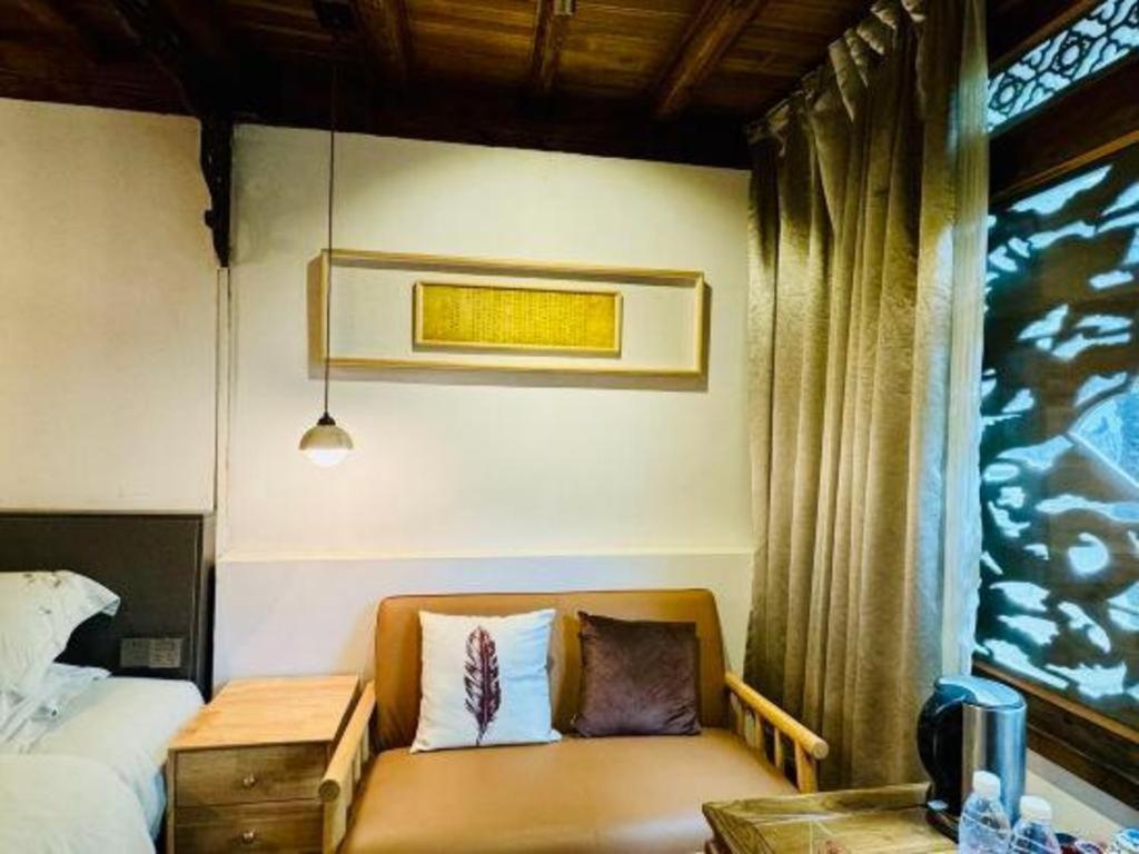 Lijiang Baisha Holiday Resort エクステリア 写真